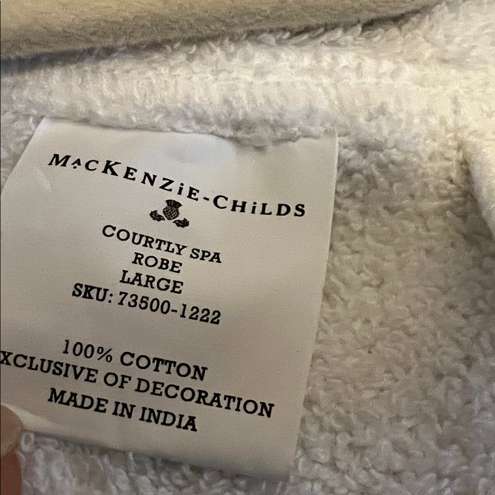 MacKenzie-Childs White Courtly Spa Robe - Picture 4 of 8